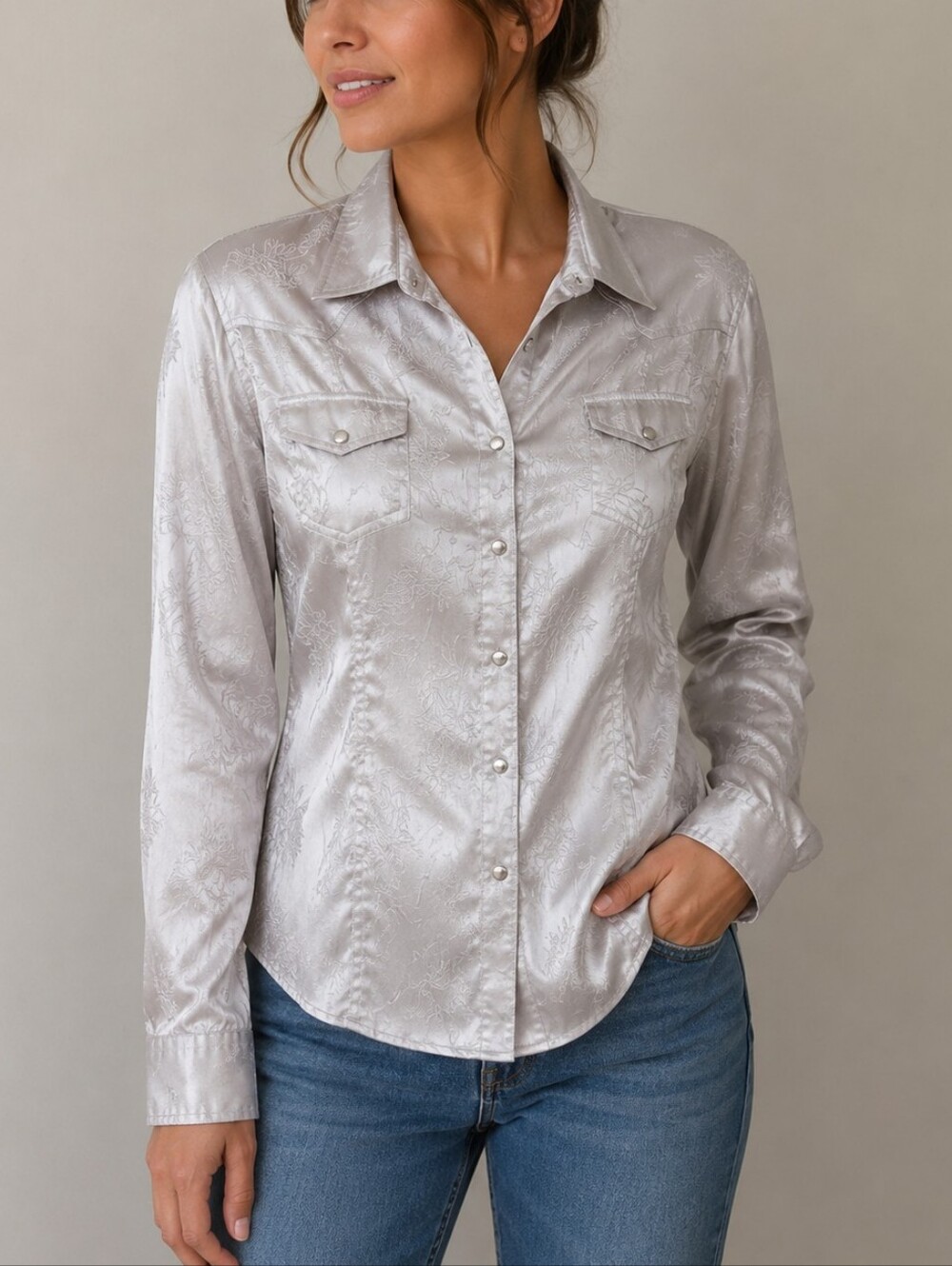 VTG ADOBE ROSE Liquid Silver Crinkle Satin Snap Long Sleeve Shirt